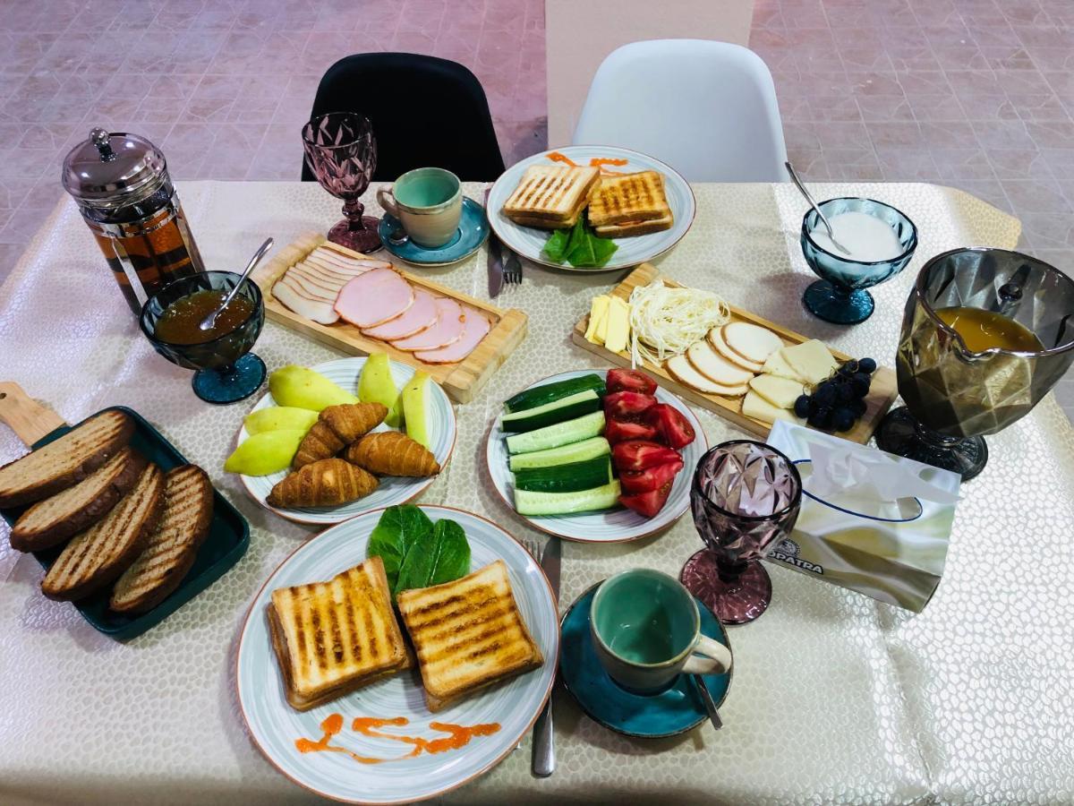 The Friends Acomodação com café da manhã Erevan Exterior foto